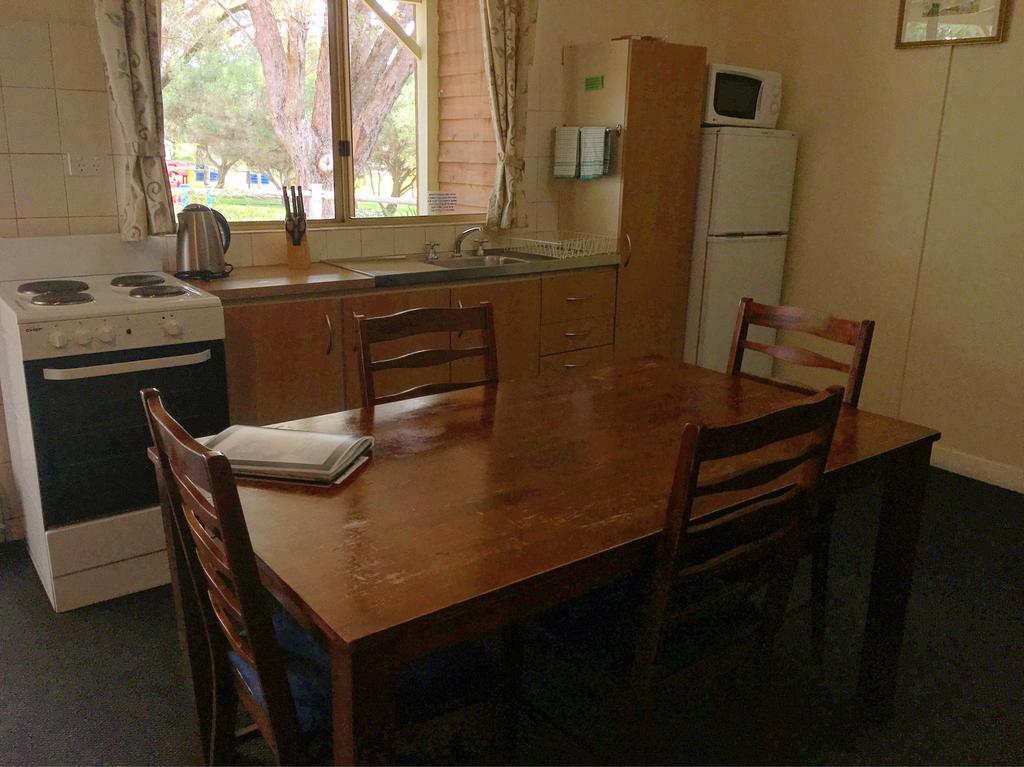 Sunflowers Animal Farm & Farmstay Margaret River Екстериор снимка