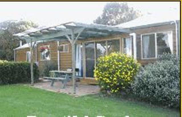 Sunflowers Animal Farm & Farmstay Margaret River Екстериор снимка